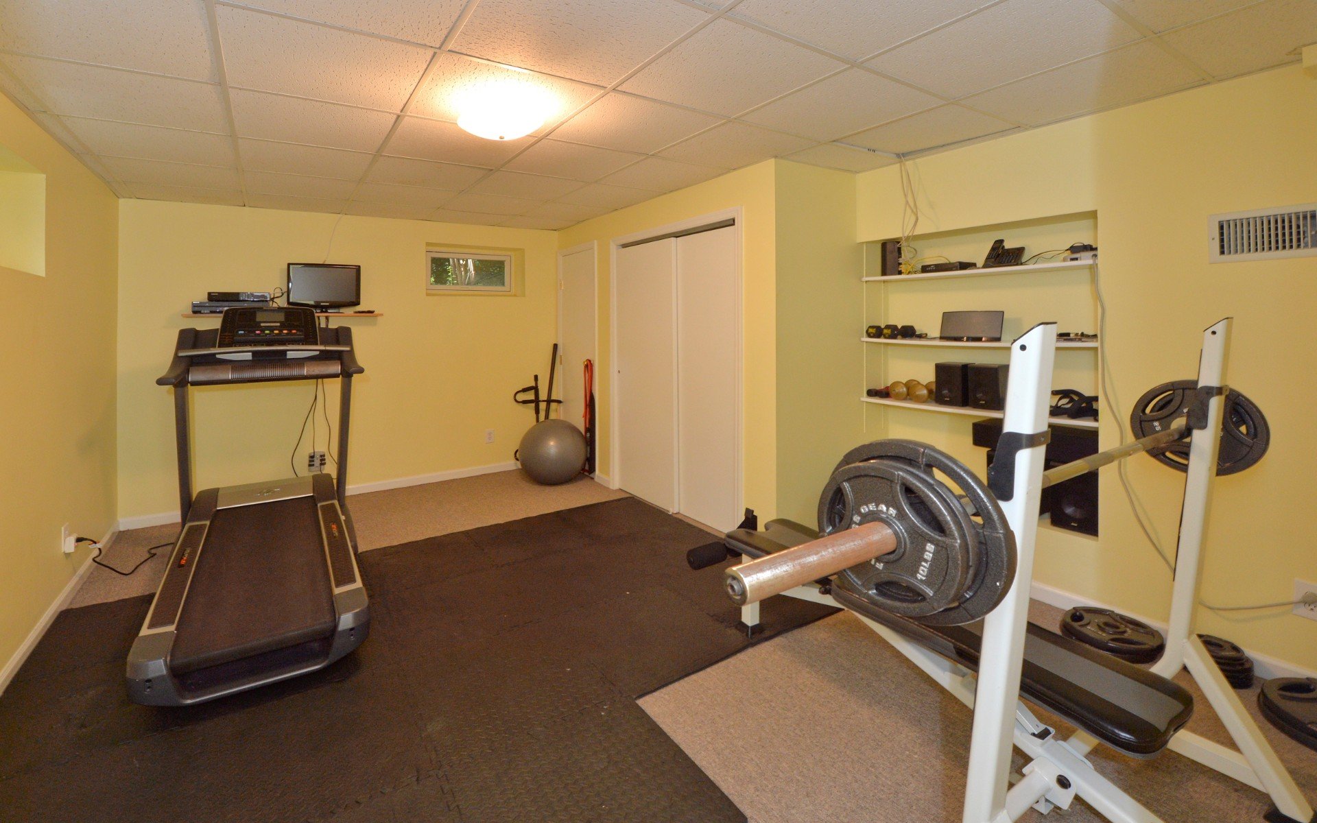 8 Anona Dr