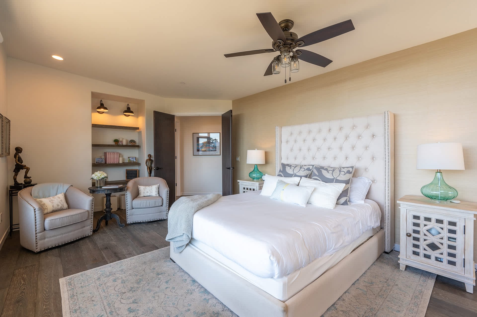Sweeping Ocean Views - 24916 Lincoln Street