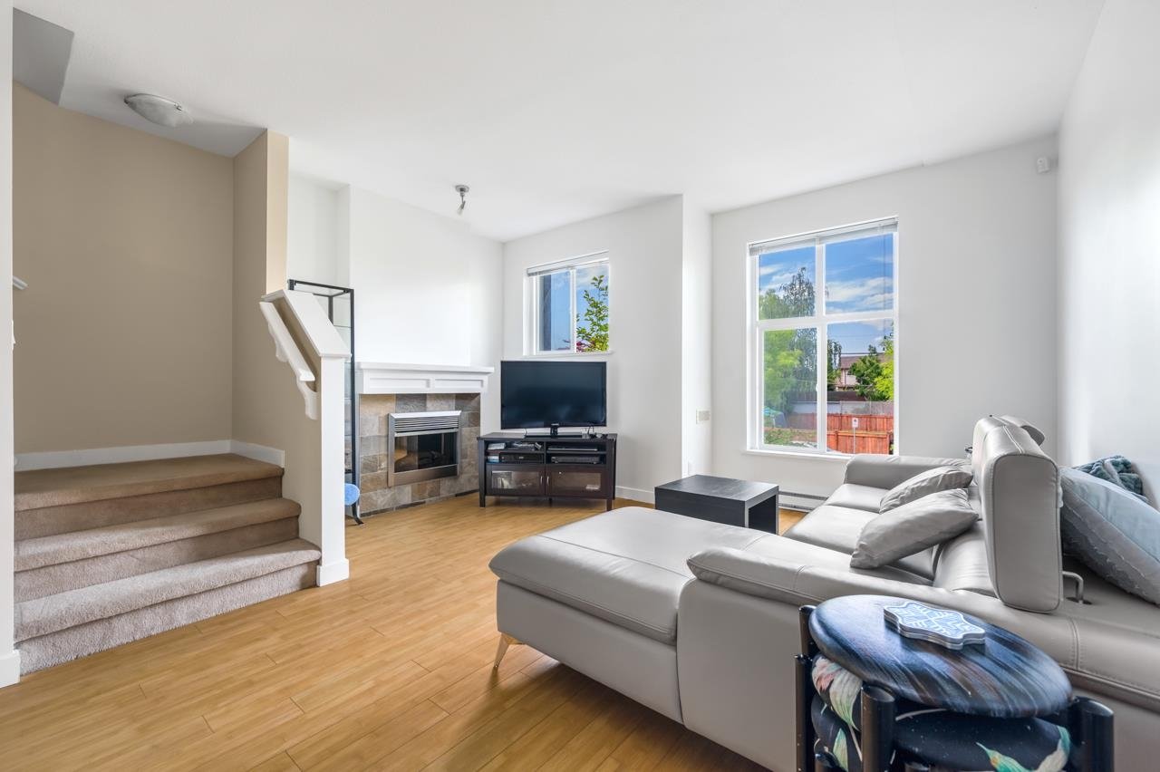 23-5988 Lancing Rd