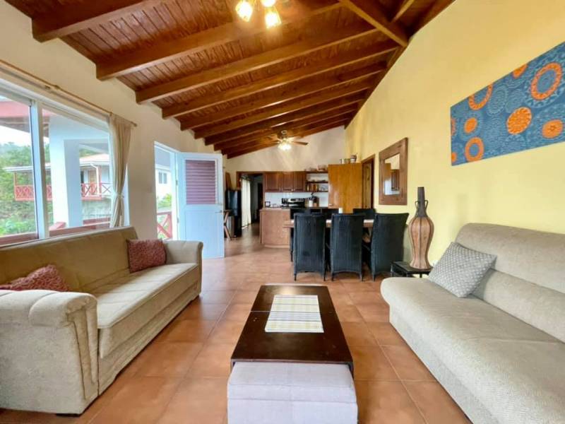 587 Lambert Beach Villa 3 Bed