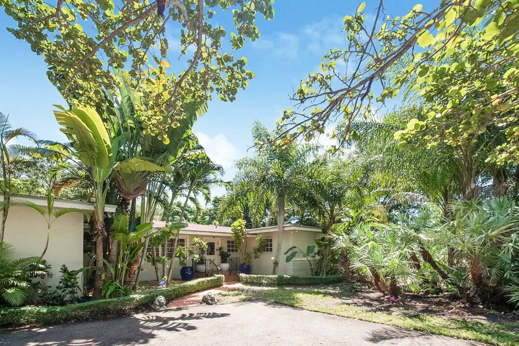 6475 SW 83 St