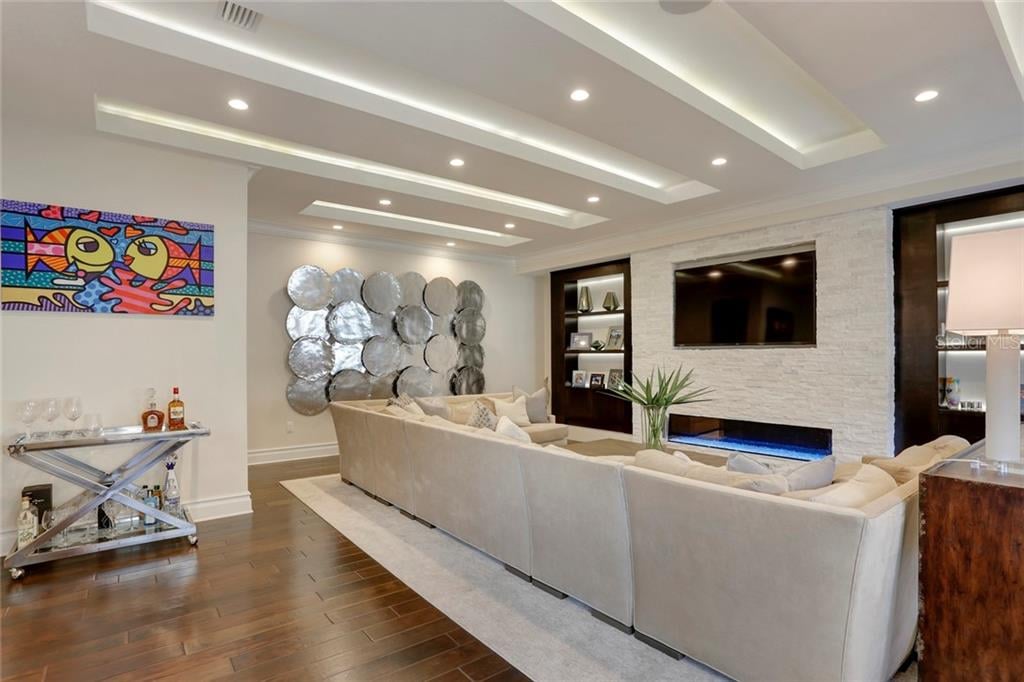 Sophisticated Urban Living