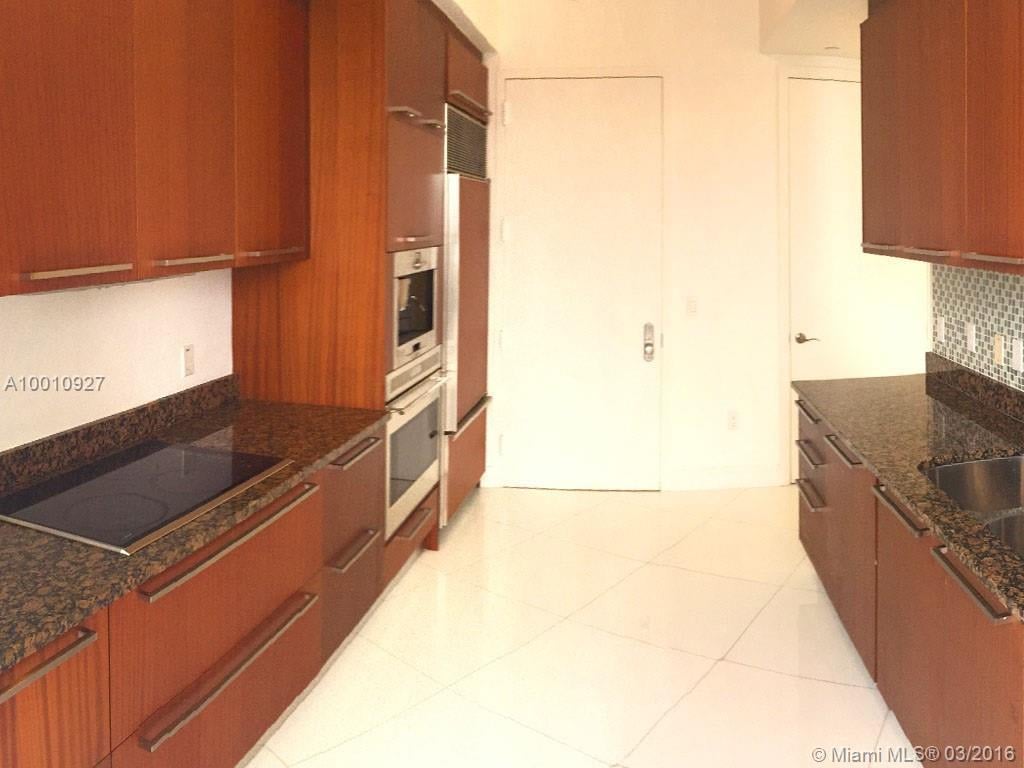 15811 Collins Ave, #1205
