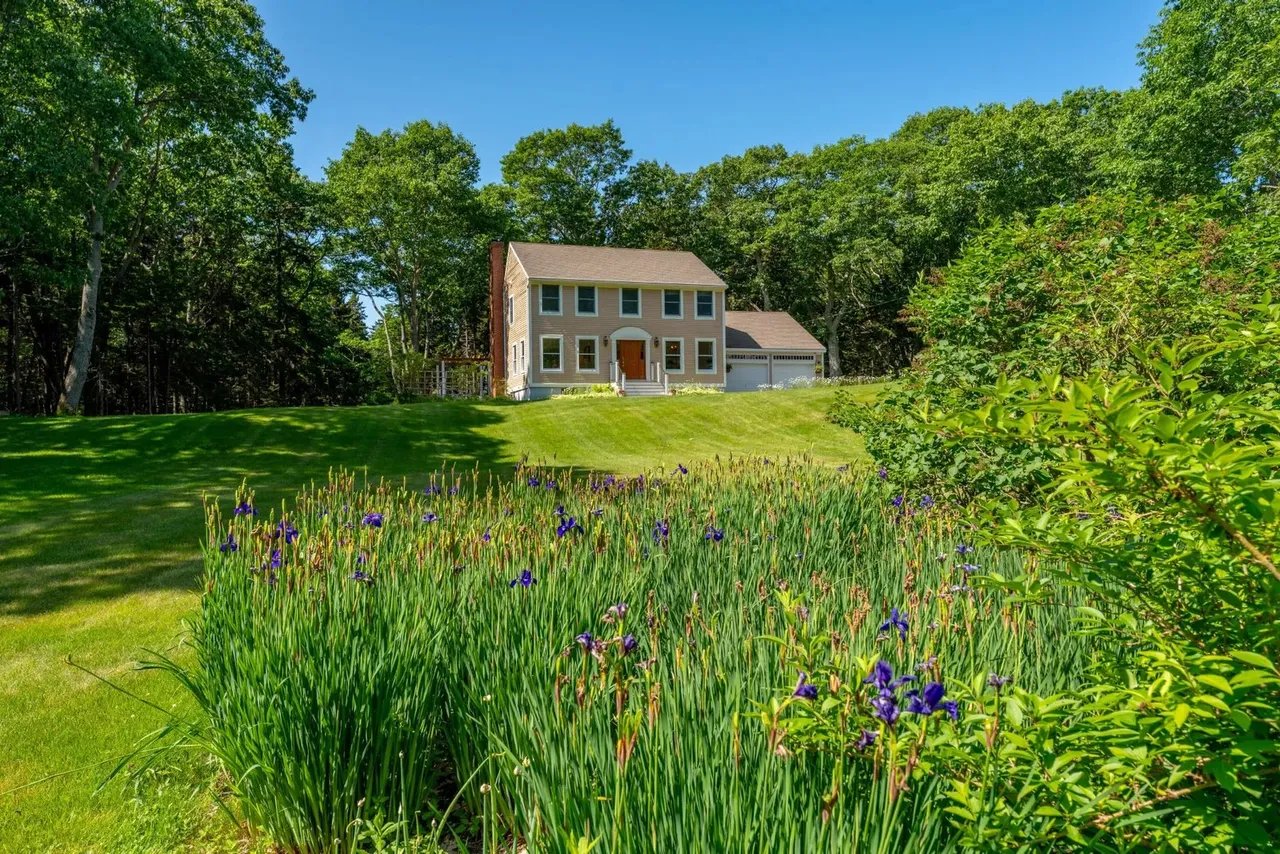New Listing! 175 Two Lights Road, Cape Elizabeth, ME 04107 – $1,075,000