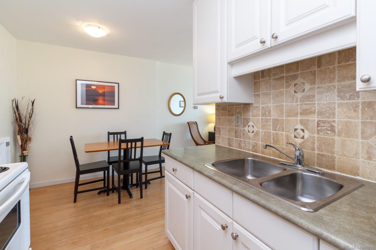 309-647 Michigan St