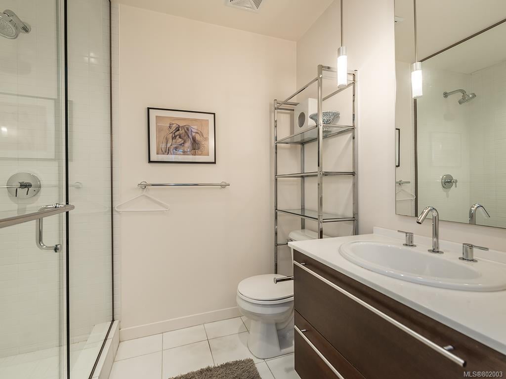 106-68 Songhees Rd, Victoria