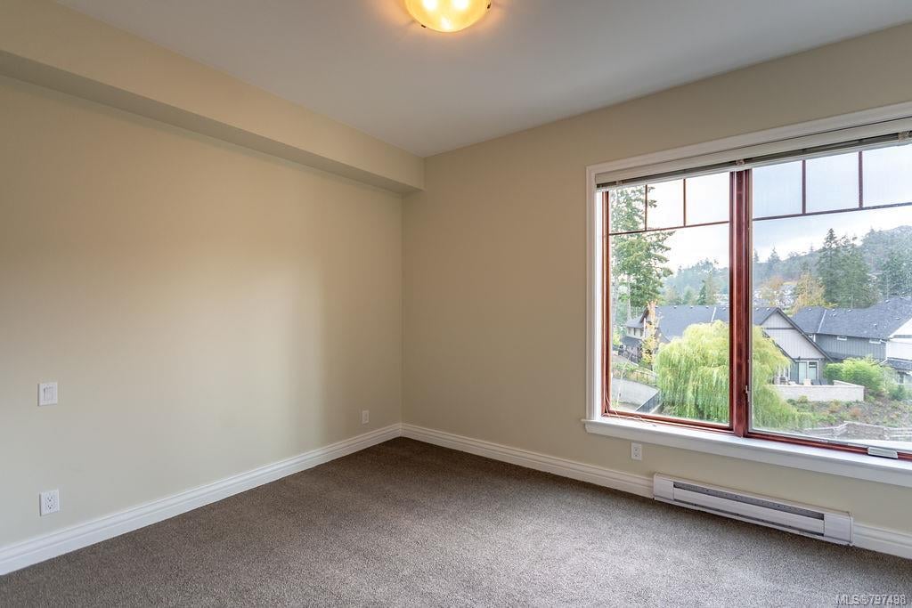 320-1325 Bear Mountain Pkwy