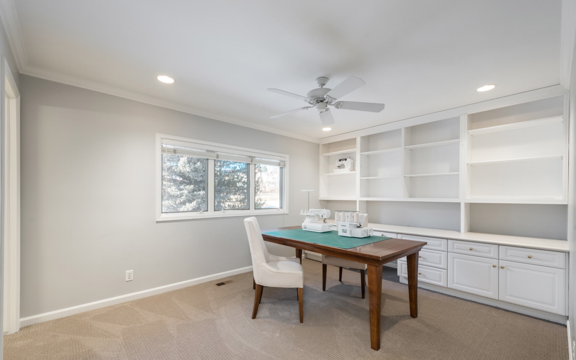801 E Chestnut Trail