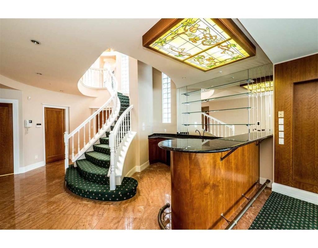 2707 Point Grey Rd