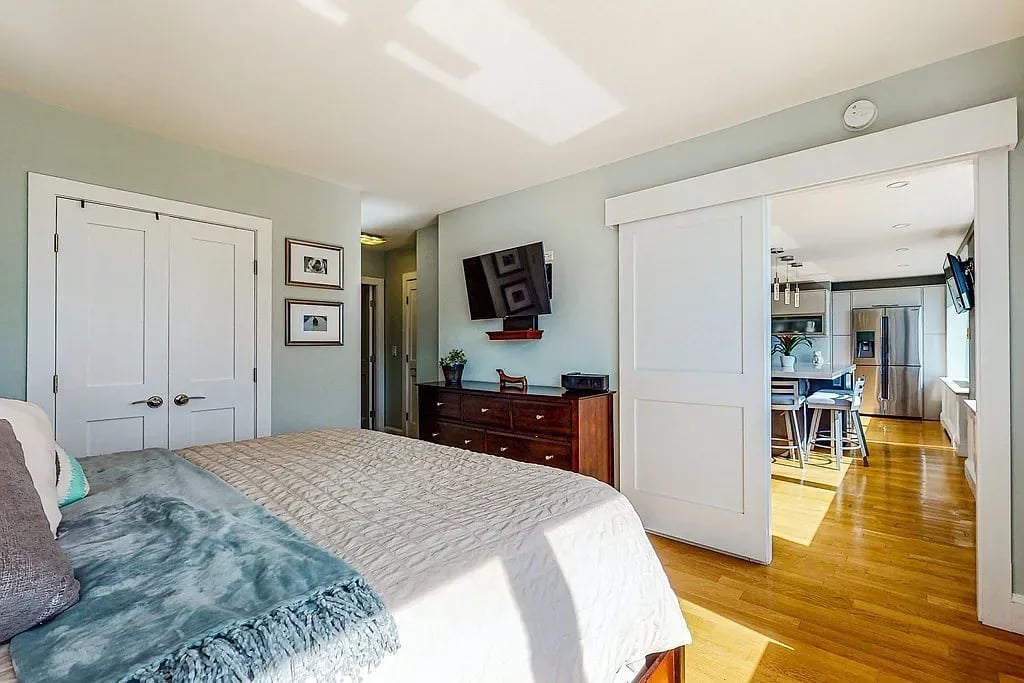 65 E India Row #37GH