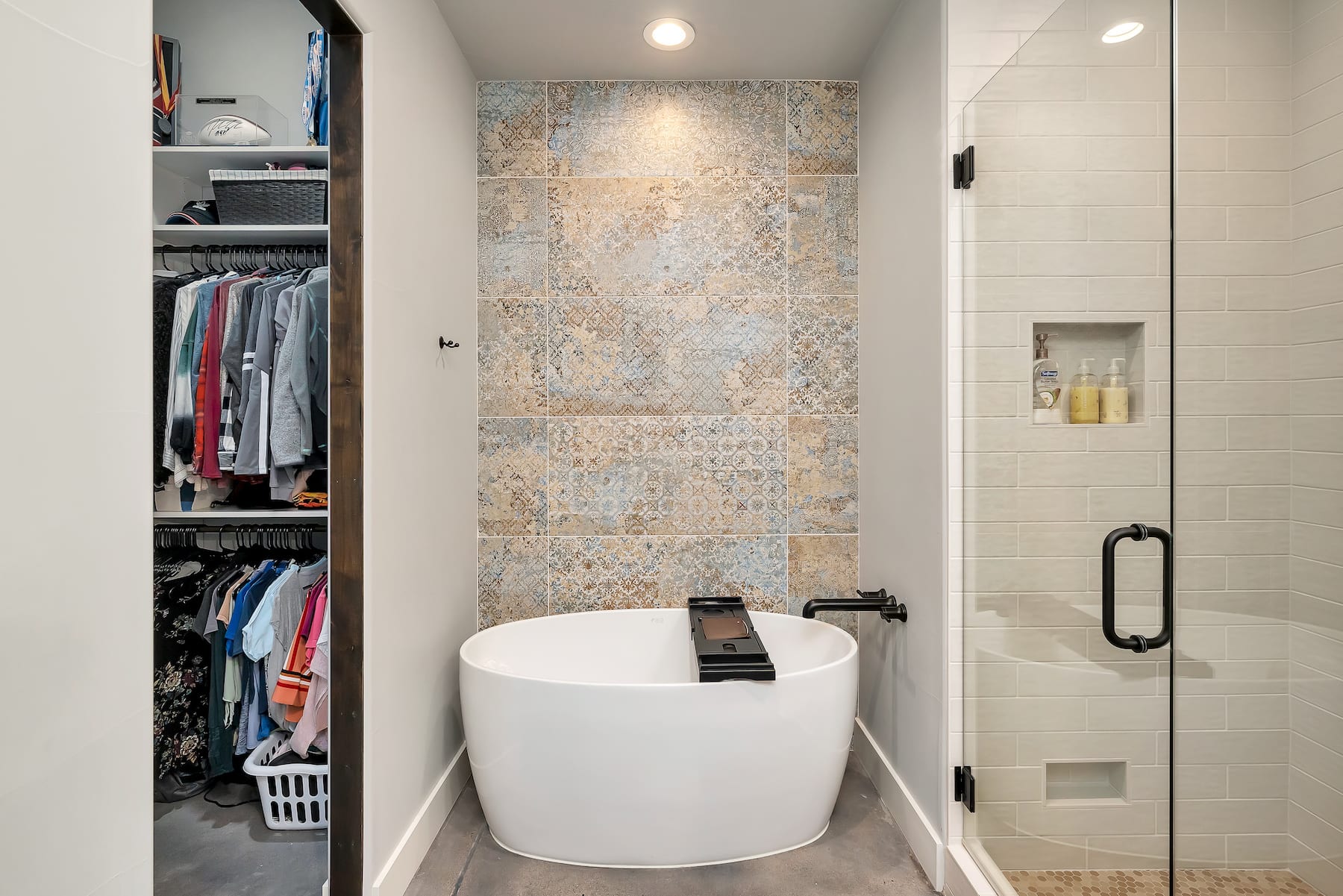 7590 Raphael Lane