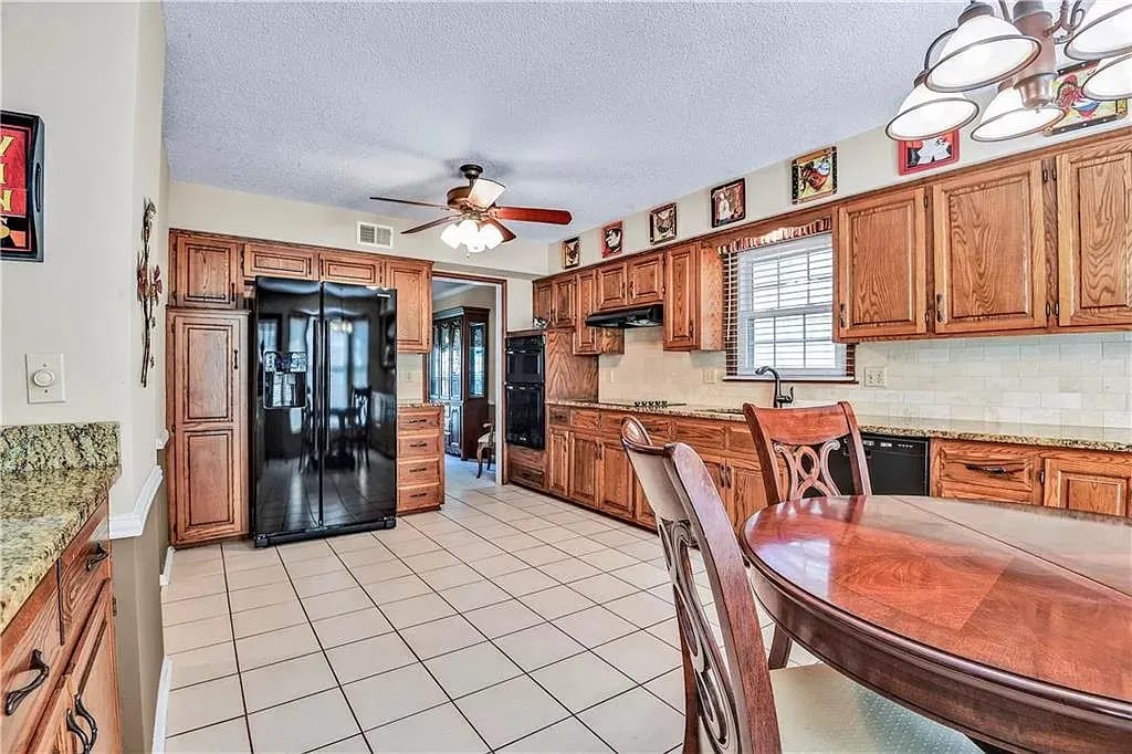 9217 W 112th Terrace