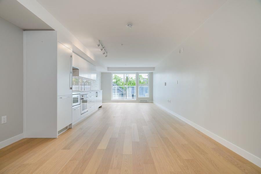 310-2508 Fraser St