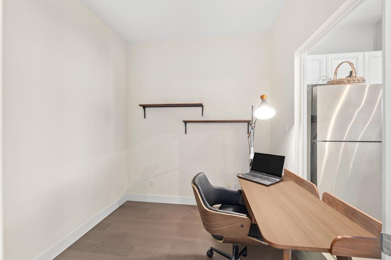 210-2175 Salal Dr