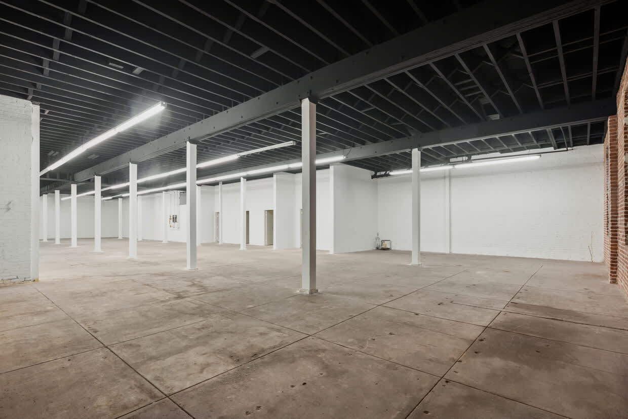 236 W 15th St
