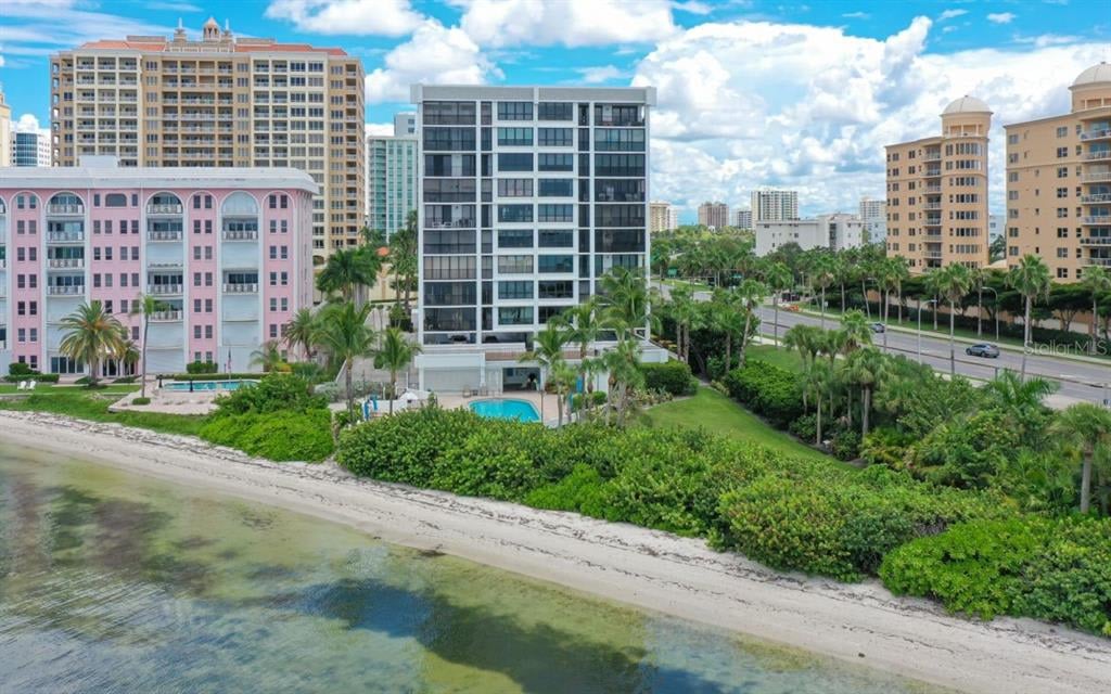 11 SUNSET DR #101