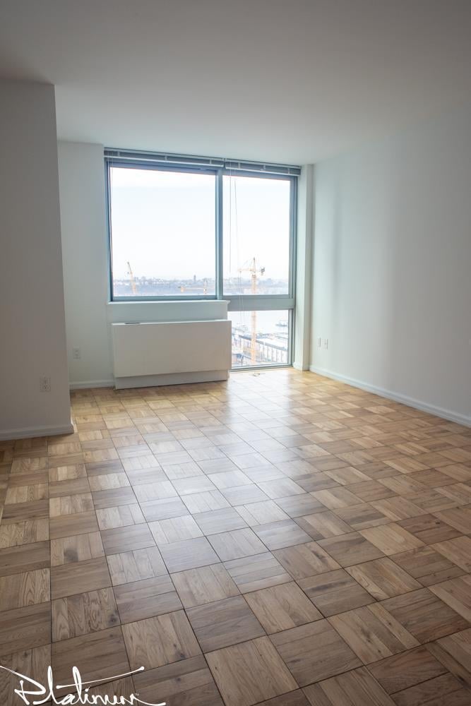 455 West 37th Street, Apt 731