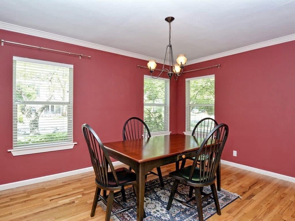 3311 Beverly Rd