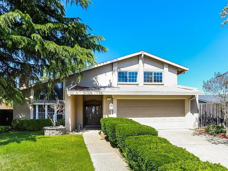 9655 Elmira Cir