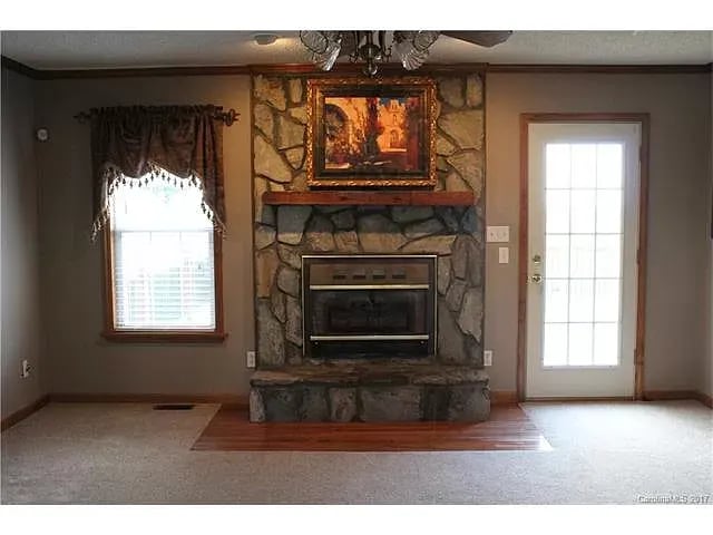 8110 Landsford Rd