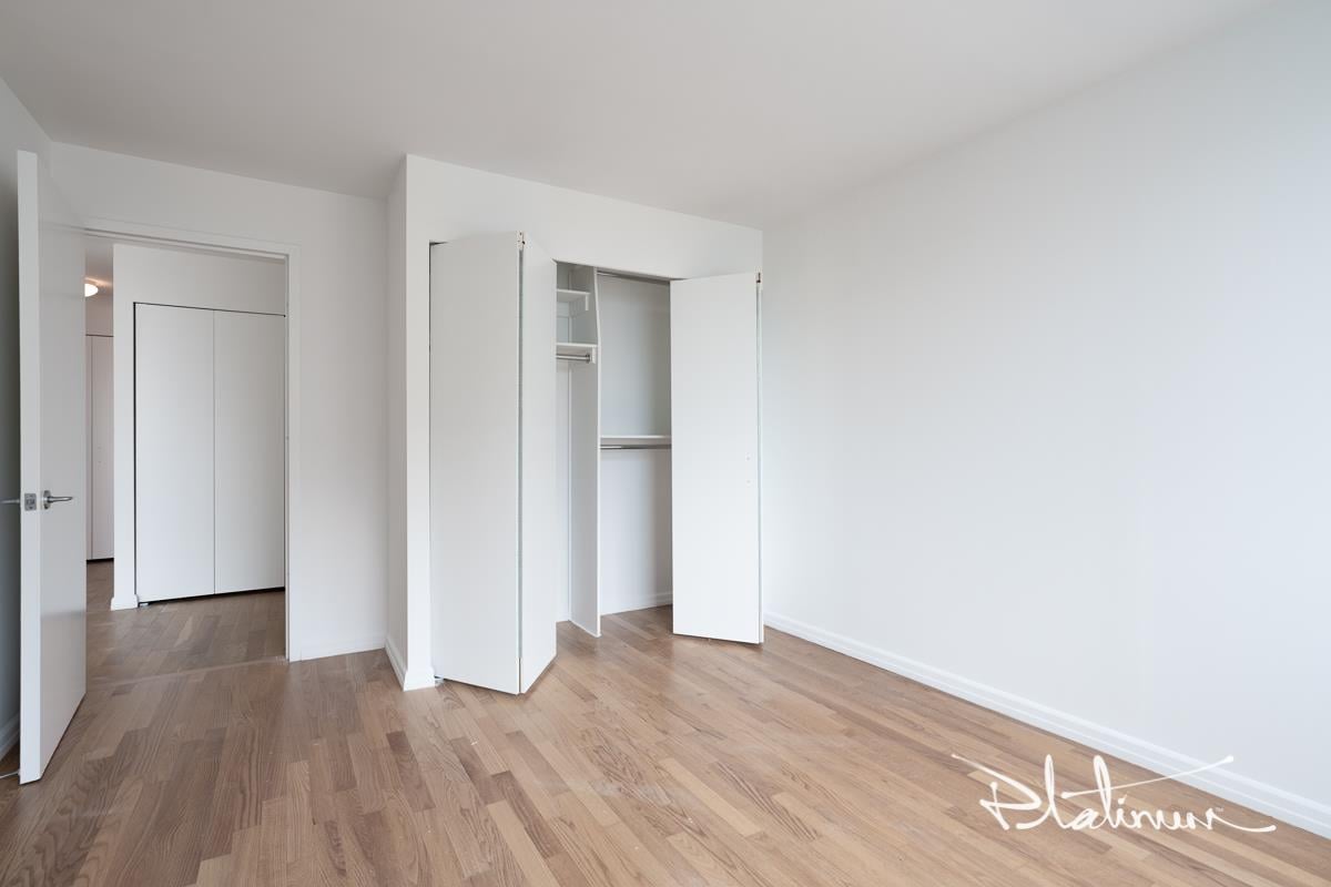 2 Gold Street, Apt 3710