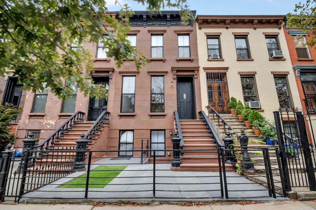 939 Greene Avenue