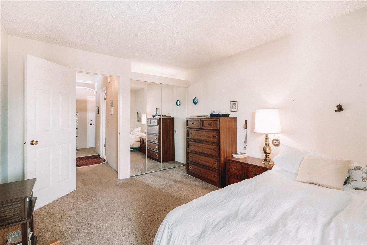 312-3875 W 4th Ave