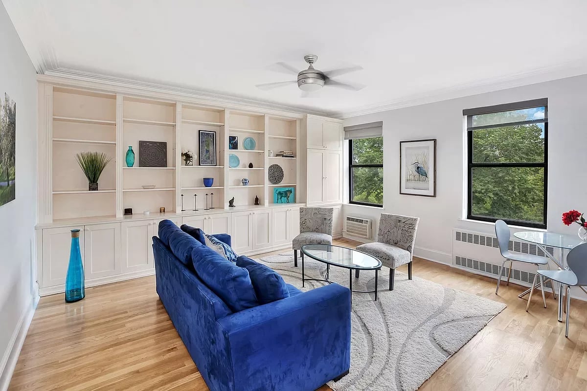 407 Central Park West Unit: 4B