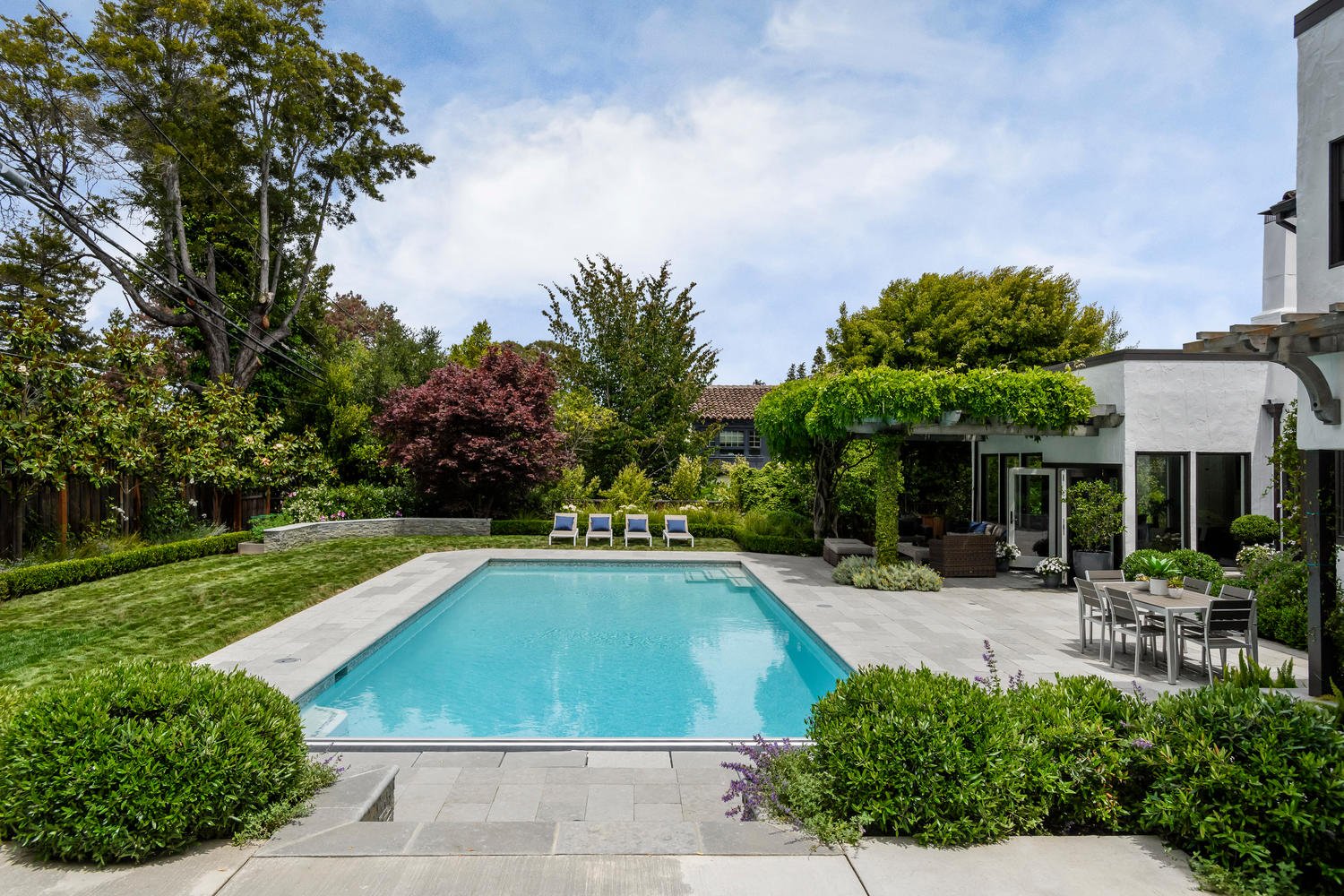 556 Ravenscourt Road