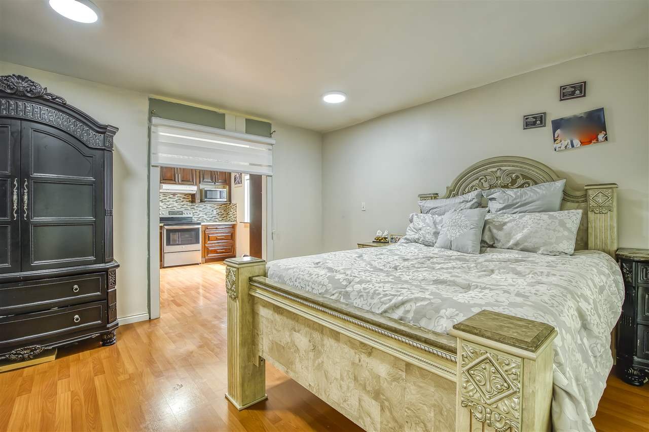 8494 140 St