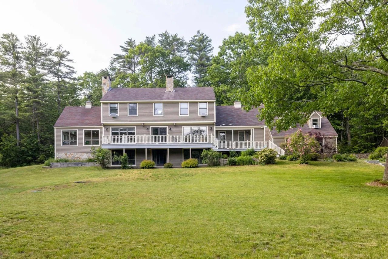 New Listing! 20 Fairfield Hill Road, Kennebunkport, Maine – $1,200,000