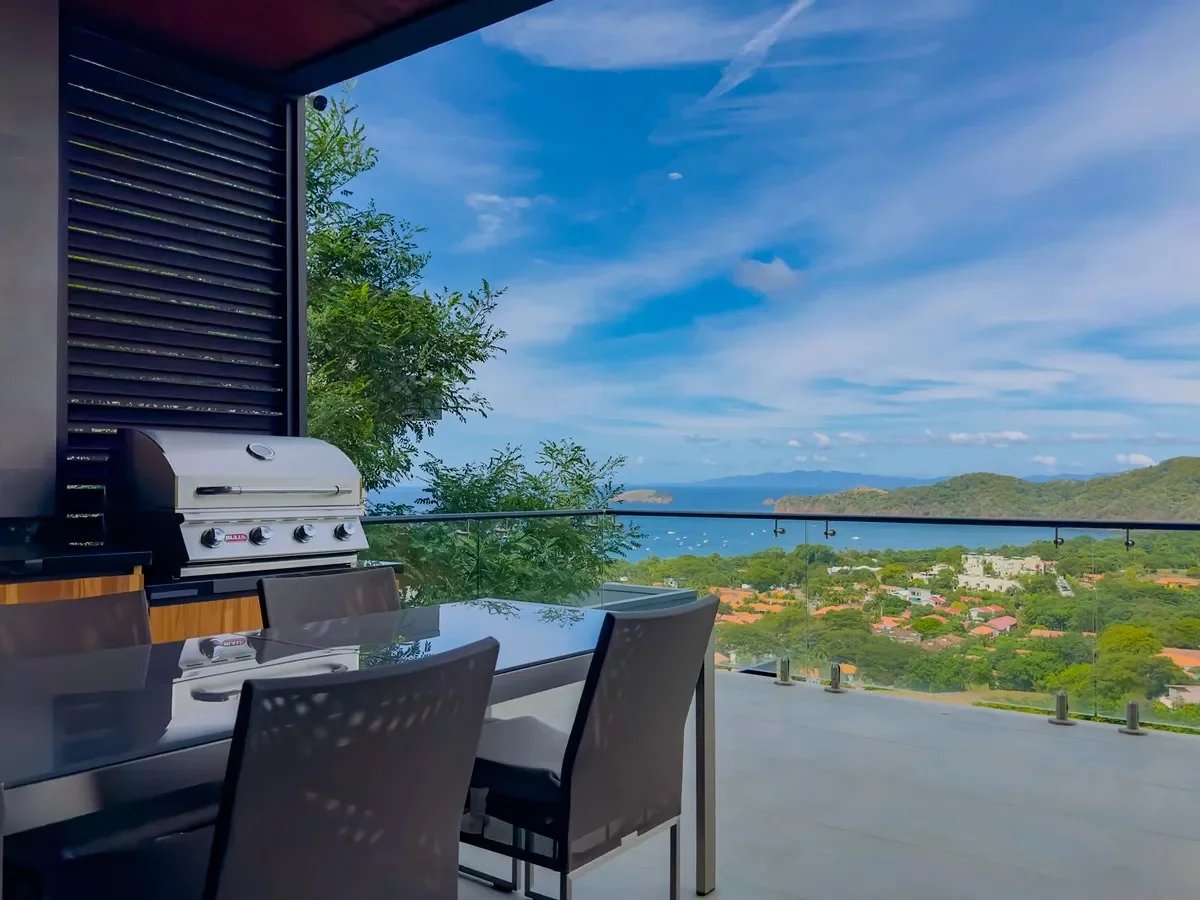 Elevated Infinity Pool Home, Papagayo, Guanacaste