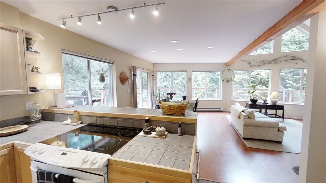 5557 Riley Road, Halfmoon Bay