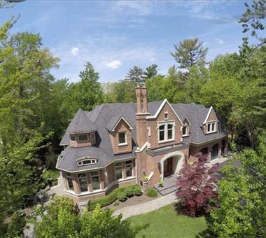 1235 Ravine Dr