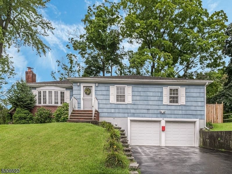 10 Rockaway Ave