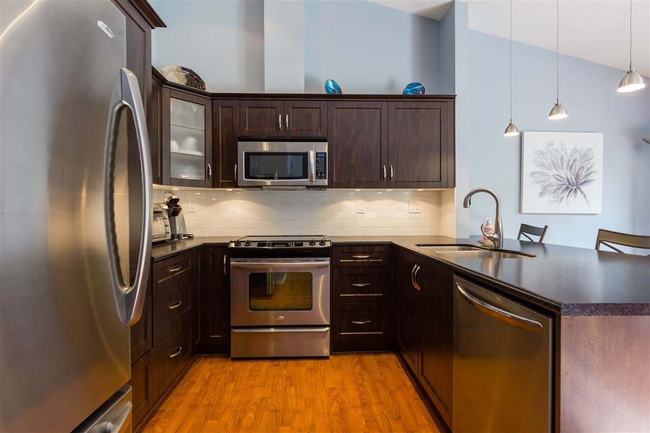 151-101 Parkside Dr