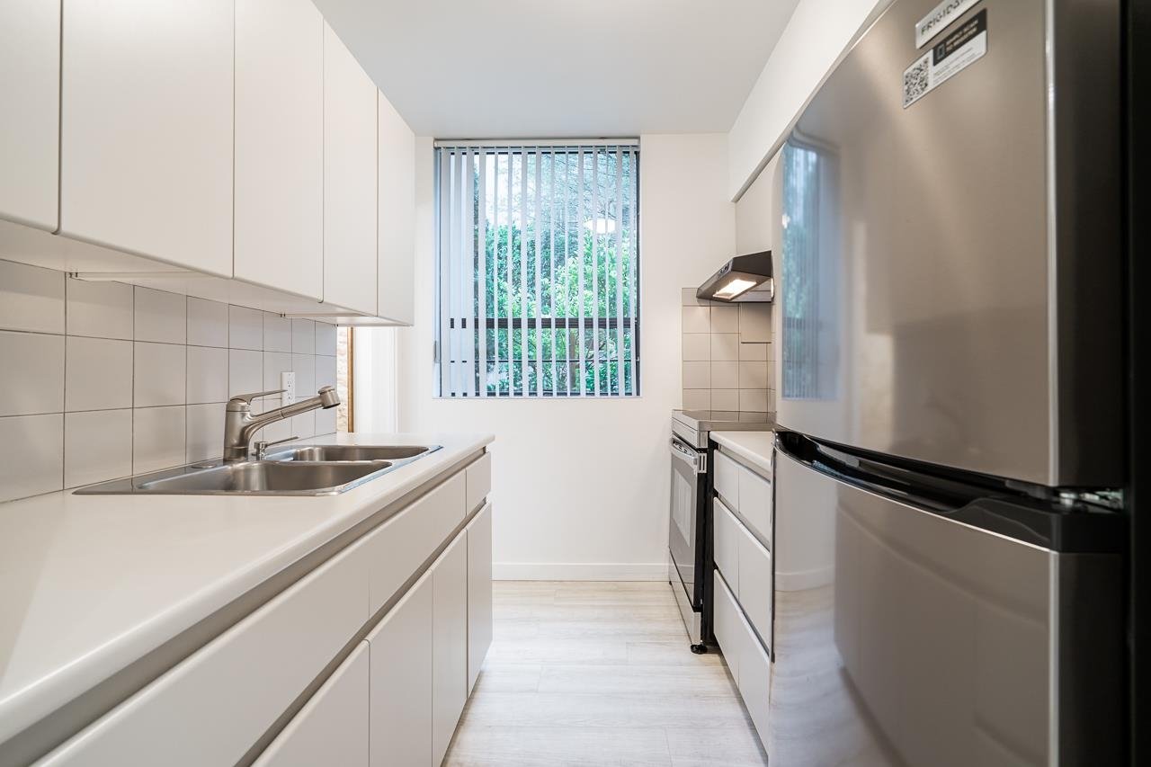 101-1737 Duchess Avenue, West Vancouver