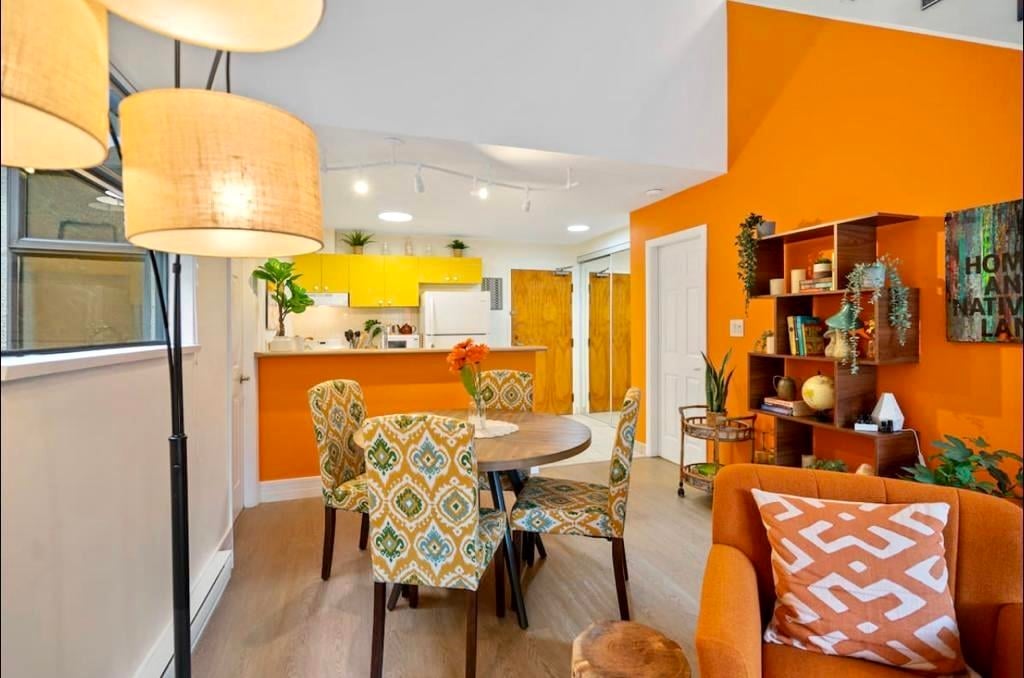 303-2458 York Ave Ave