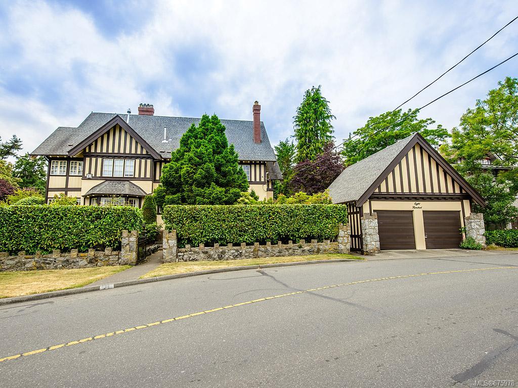 7-800 St. Charles St