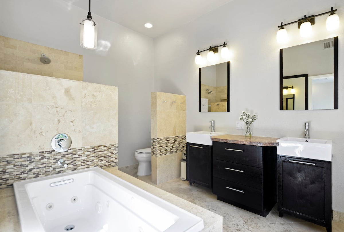 813 North Martel Avenue #6