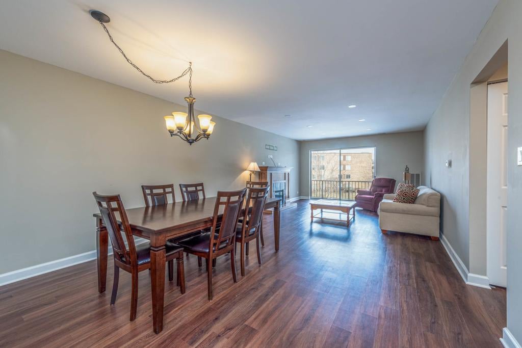 900 E Wilmette Road #302