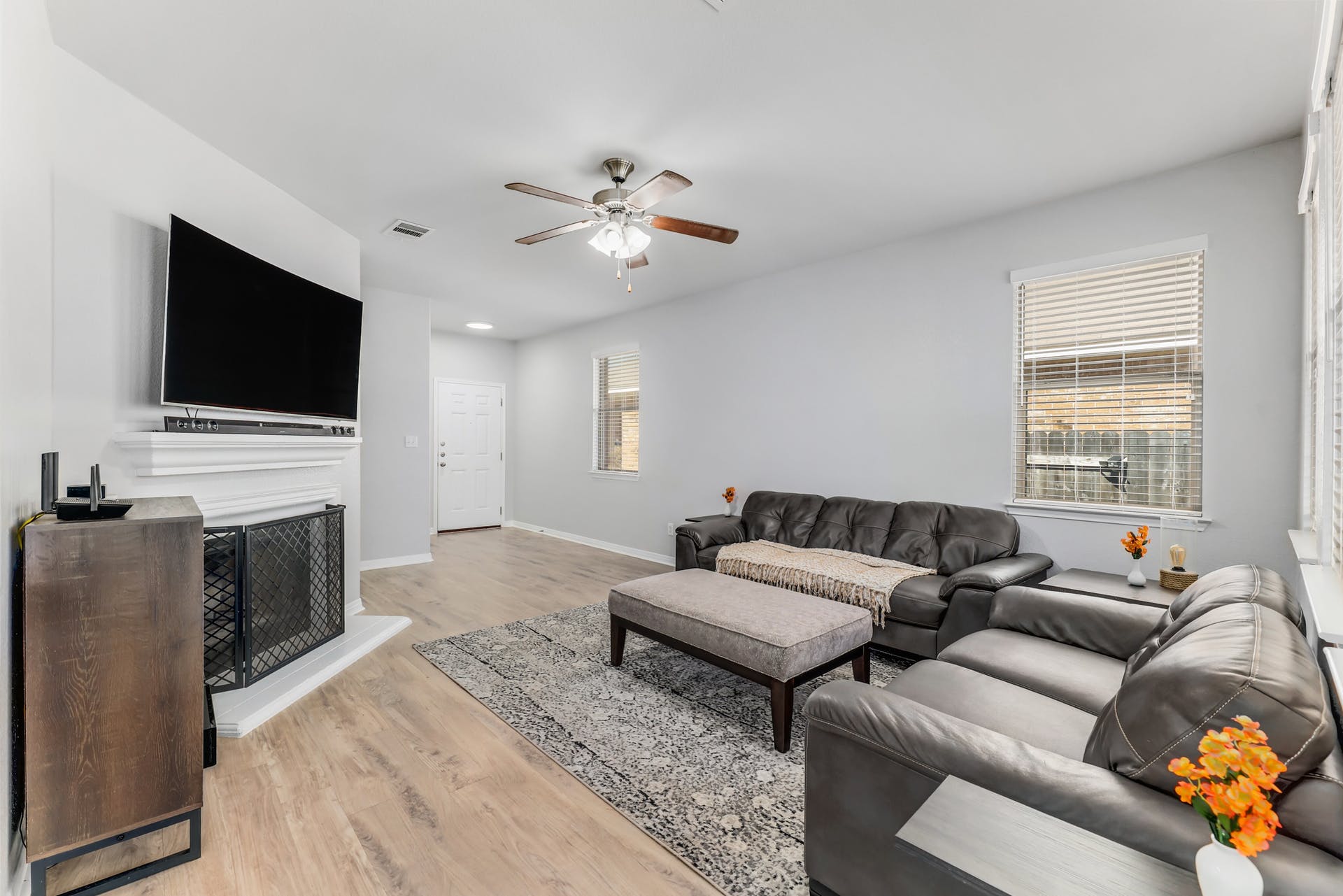 941 Hyde Park Dr, Round Rock, Texas 78665