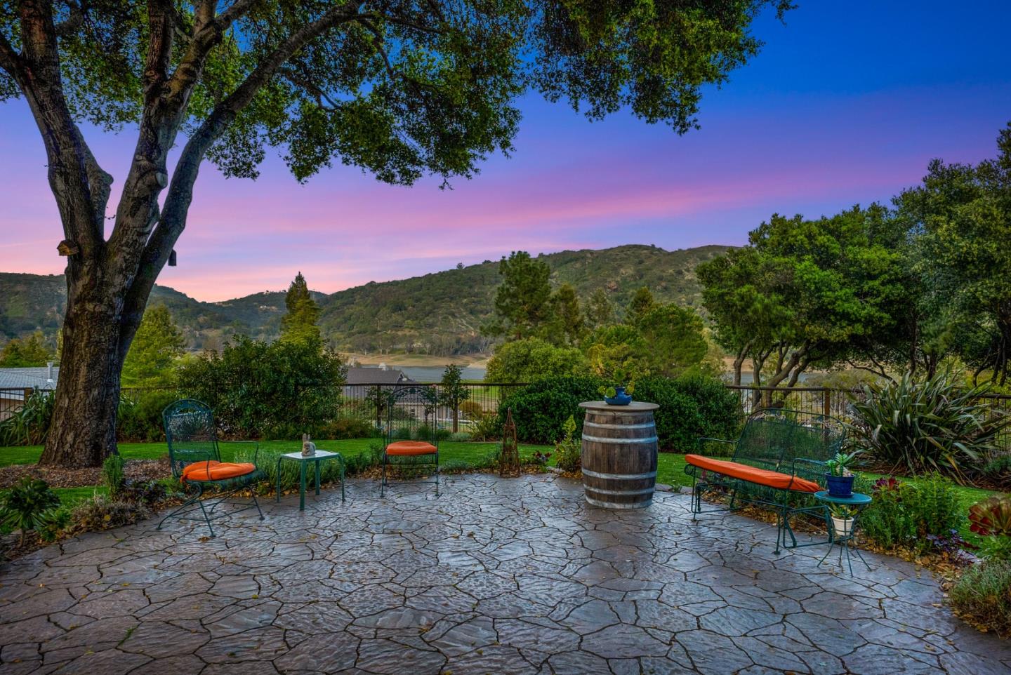 18260 Lakeview Ct Los Gatos, CA 95033