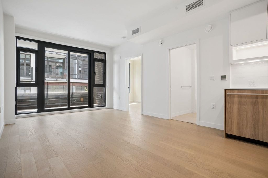 8398 Oak Street 204, Vancouver