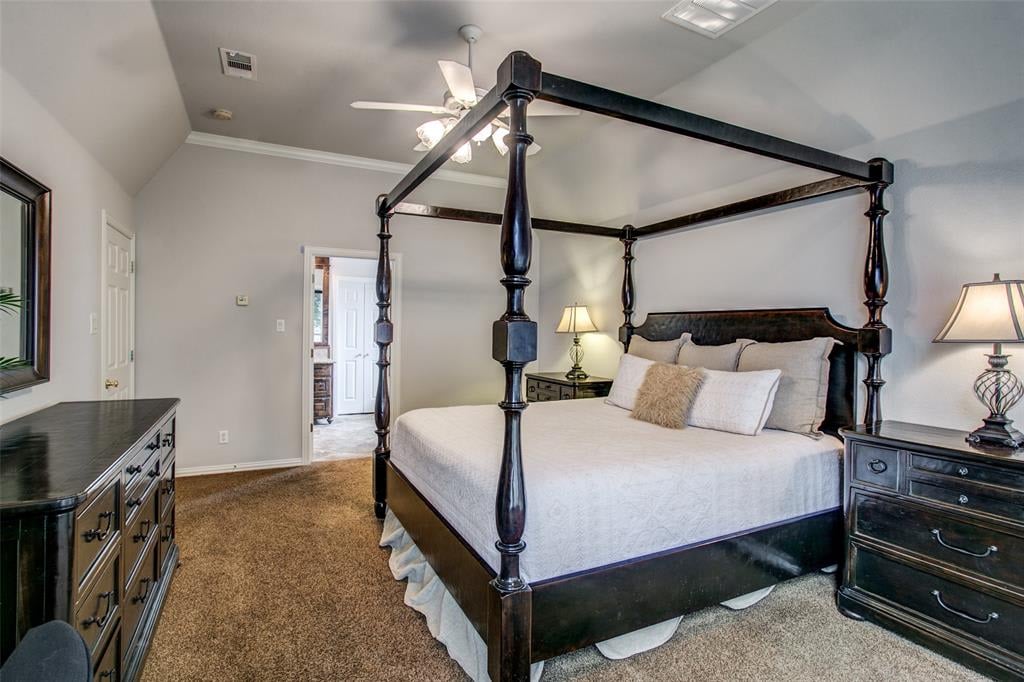 3114 Oakview Dr