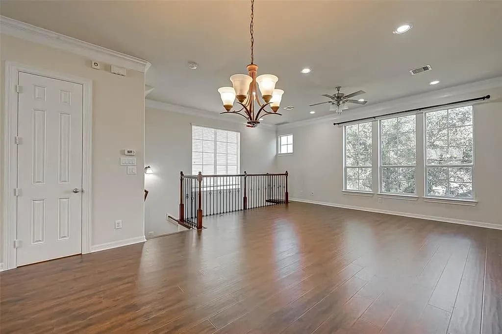3216 Clearview Cir