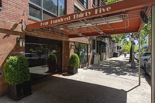 435-437 E 76th Street Unit: 5D