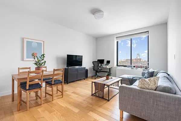 8 Vanderbilt Avenue Unit: 11F