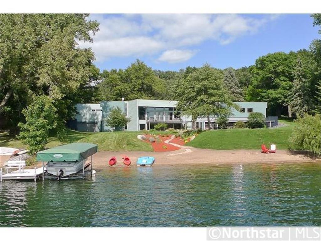 15 MOONLIGHT BAY