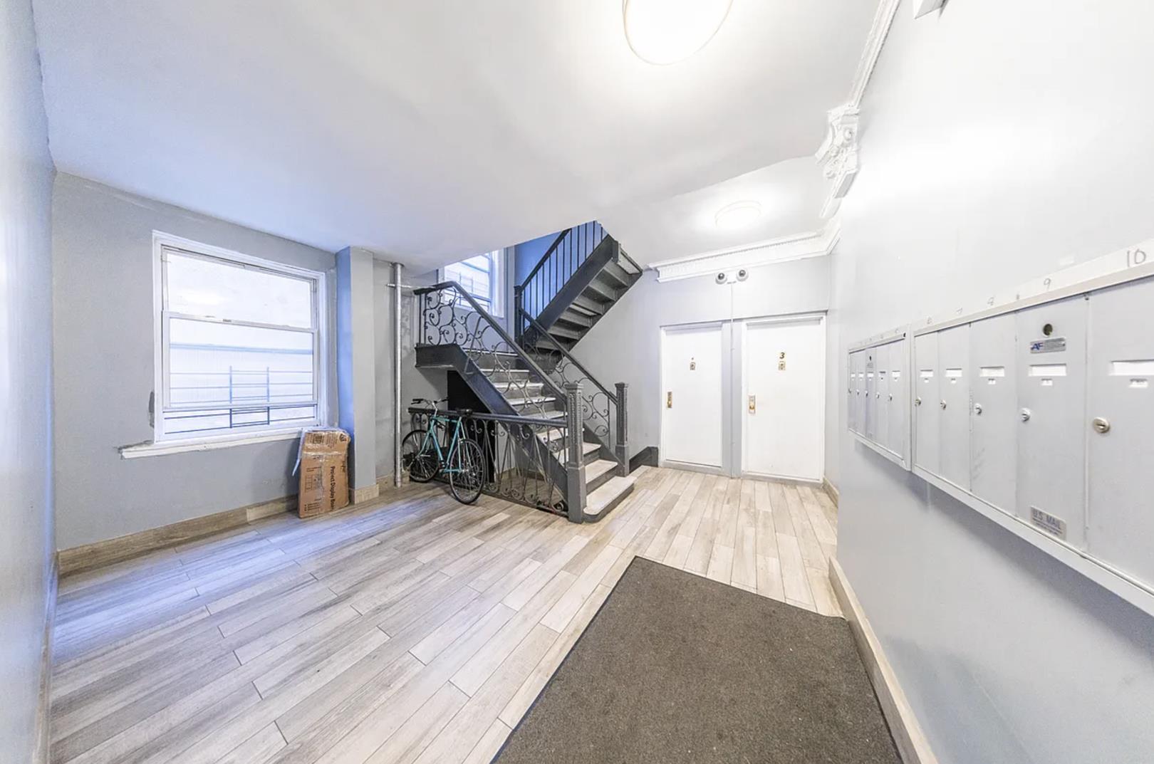 1050 Lafayette Avenue, Apt 17